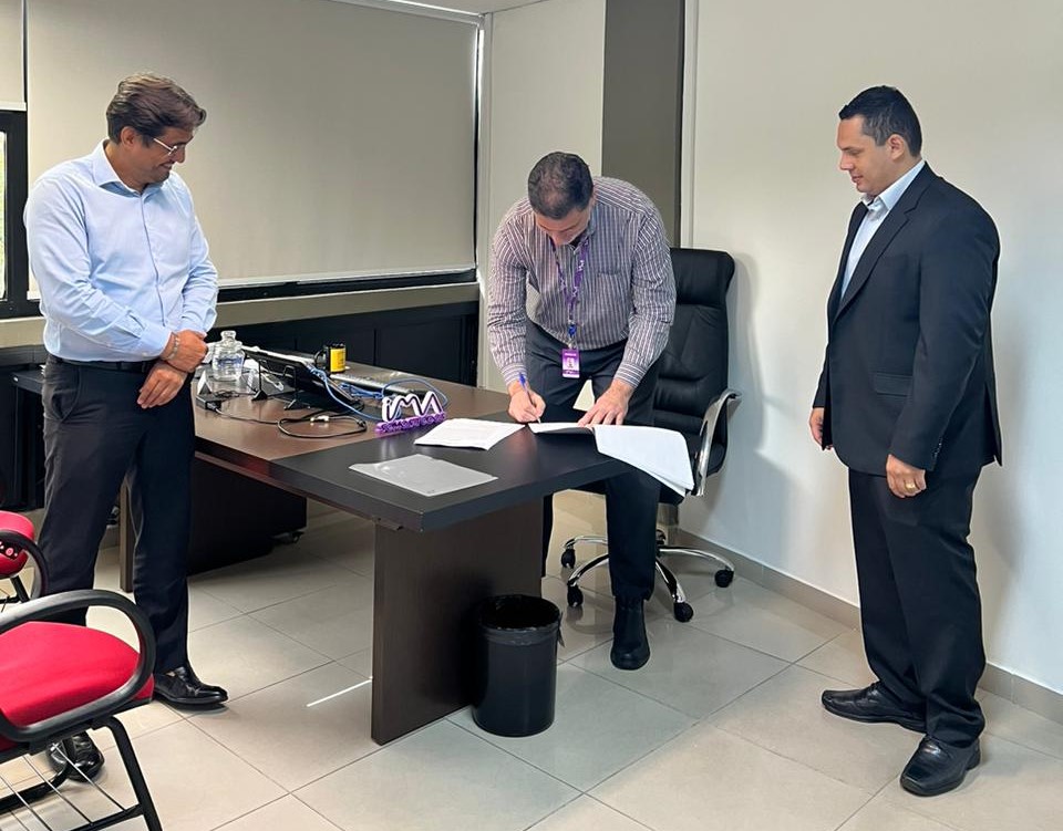 Representantes da Câmara de Ribeirão Preto estiveram presentes na sede da IMA para assinatura do contrato e alinhamento de estratégias